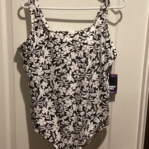 NWT Women’s Lands’ End Scoop Neck One-Piece Swimsuit - Size XXL